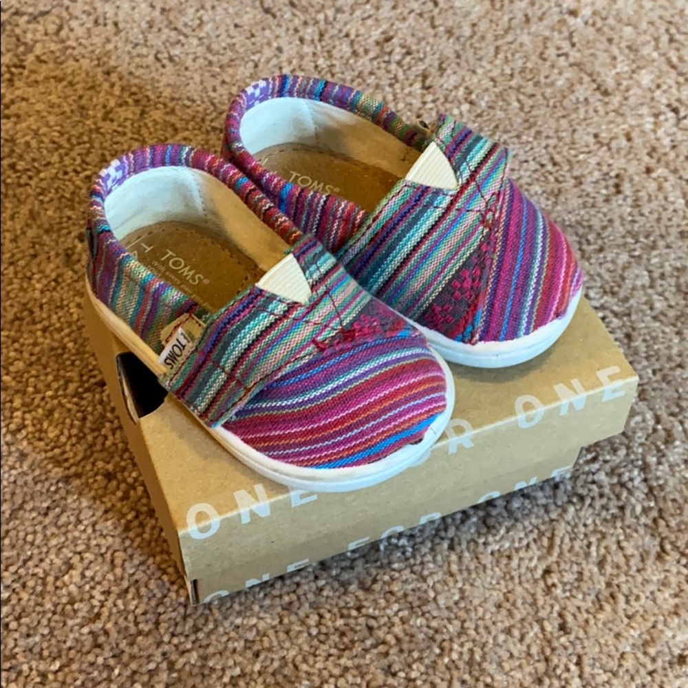 TOMS - Tiny Size 4
